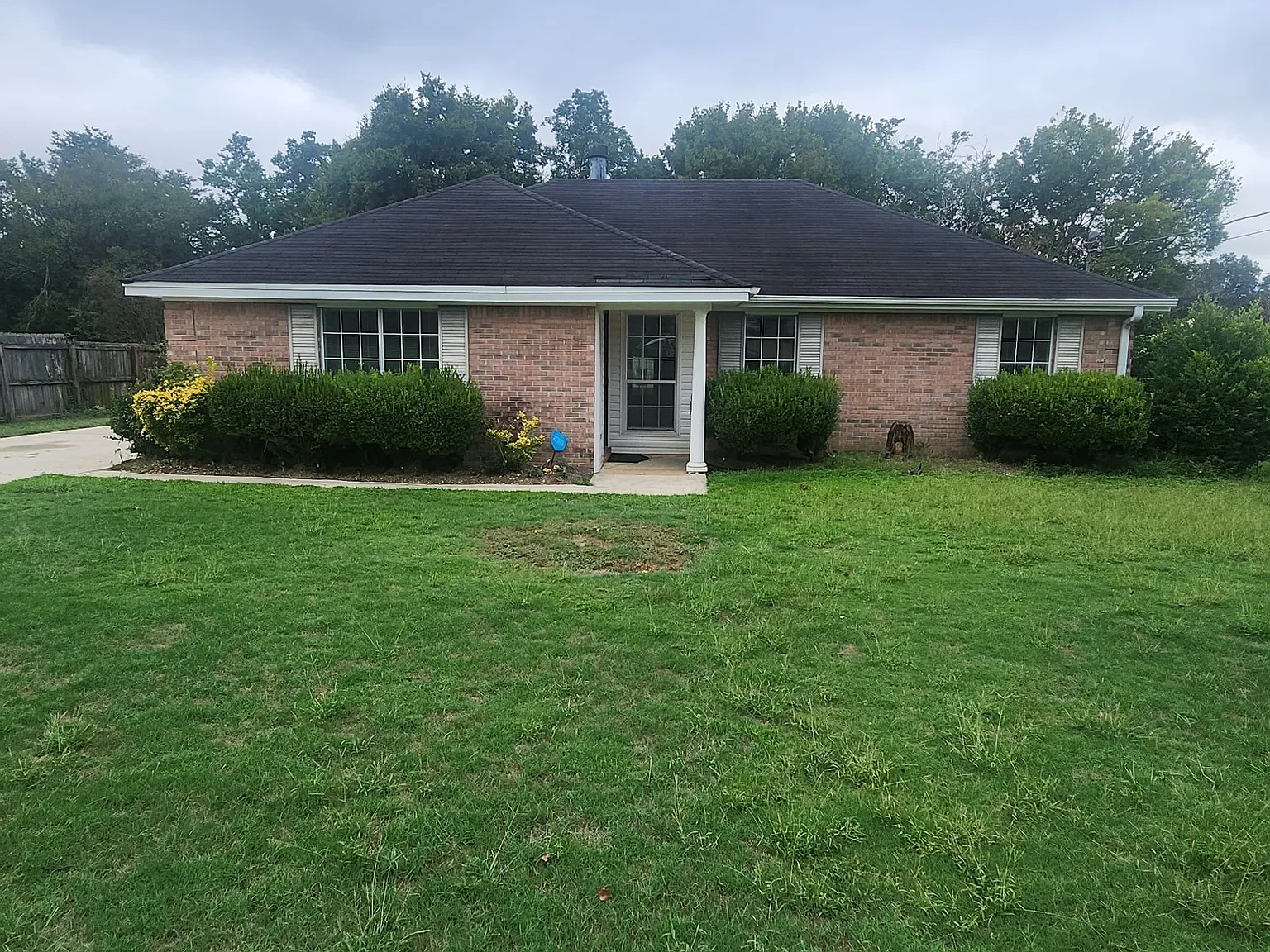 3 bed, 1462 sqft, $1,650 — Photo 1