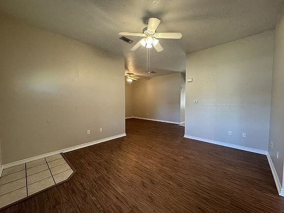 2nd image of 410 Wedgewood Dr