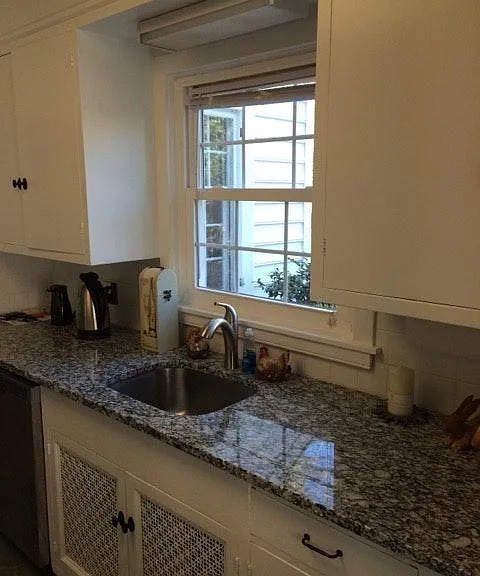 2408 Greenbrier Rd — Photo 5