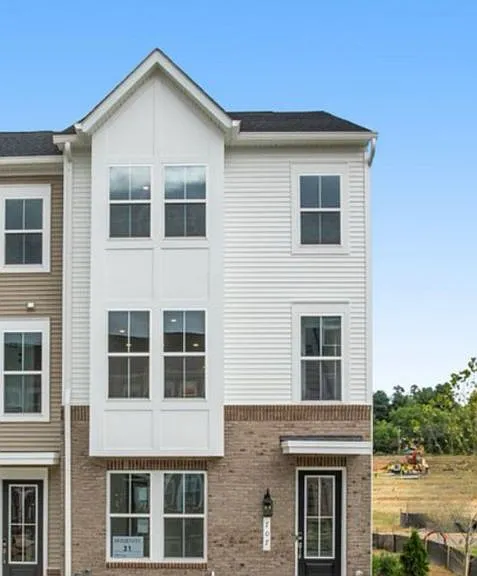 707 Iron Forge Rd — Photo 1