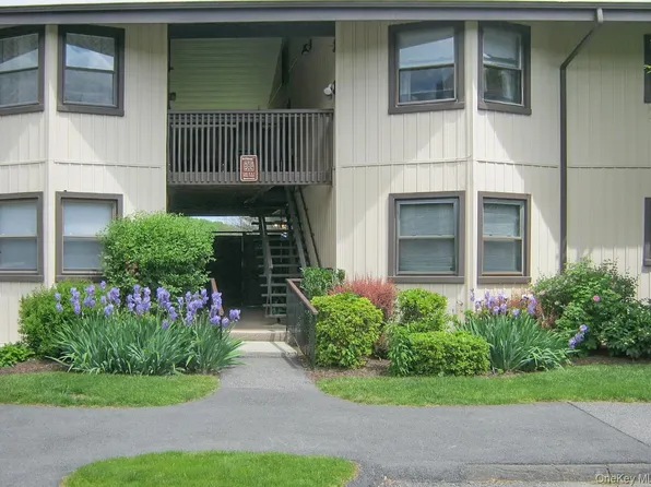 18L Hastings Court, Yorktown Heights, NY 10598