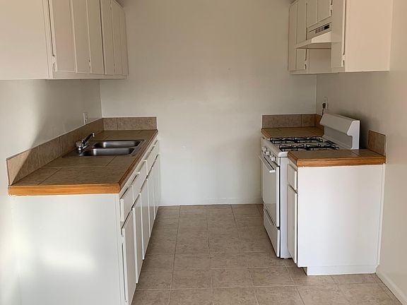 4th image of 6636 Wilkinson Ave APT 4
