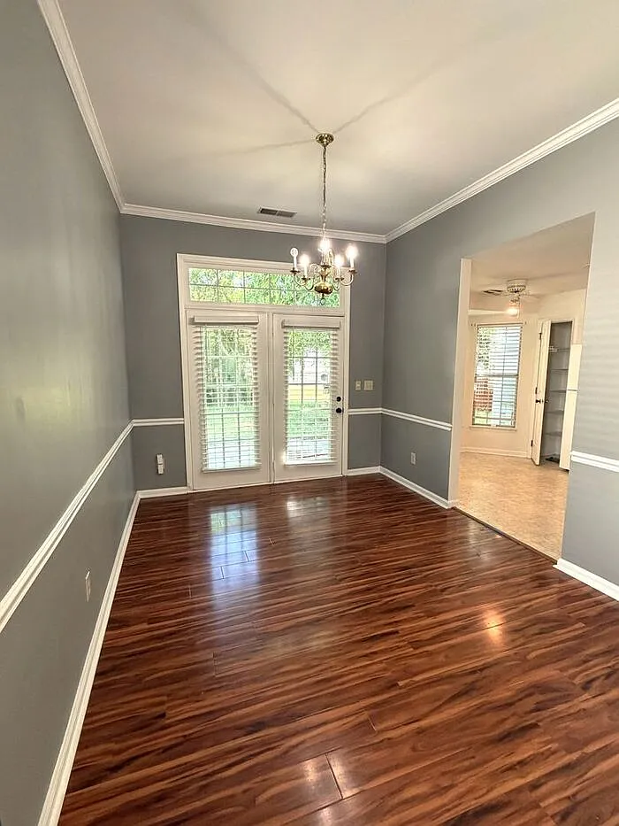 3 bed, 2.0 bath, 1562 sqft, $2,150 — Photo 3
