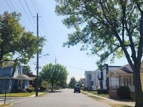 5th image of 11 Pomona Ave