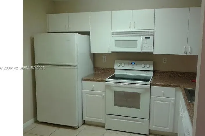 15741 SW 137th Ave #204 — Photo 3