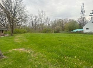 5141 W Bristol Rd, Flint, MI 48507