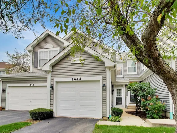 1444 Division Ct, Saint Charles, IL 60174