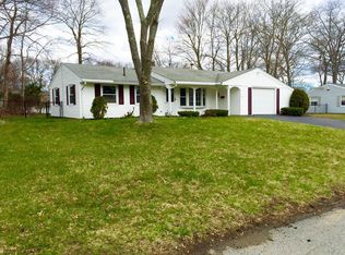 52 Leahy Rd, Brockton, MA 02302