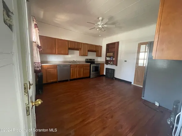 512 W Market St, Scranton, PA 18508