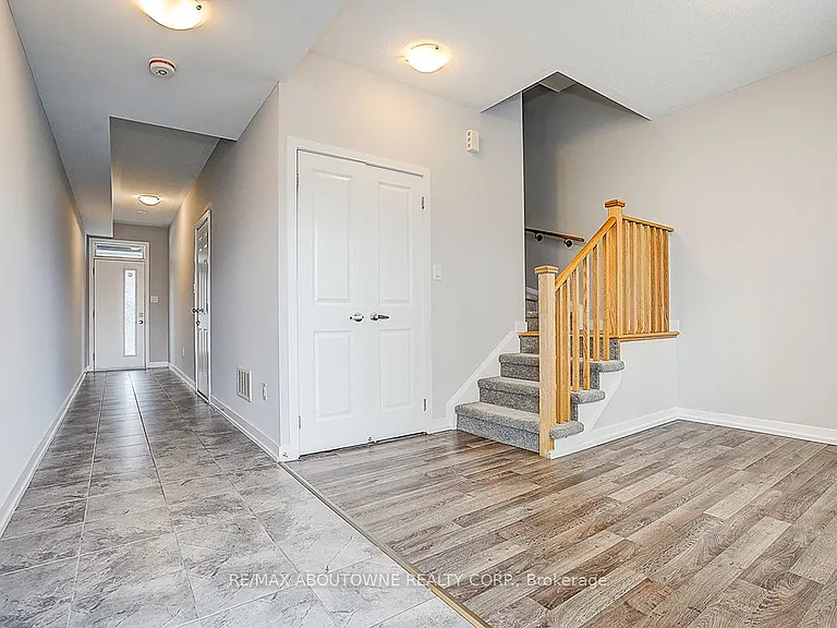 52 Saintfield Dr — Photo 3