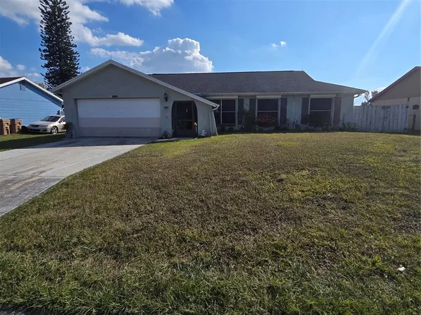 101 W Cedarwood Cir, Kissimmee, FL 34743