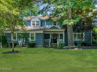 6 Omega Ct, Middletown, NJ 07748