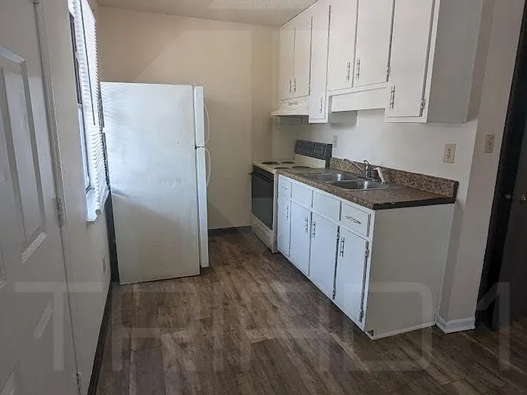 818 Meadow Ridge Ct — Photo 16