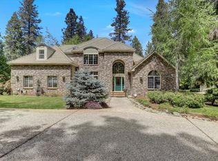 12857 Chatsworth Ln, Grass Valley, CA 95945