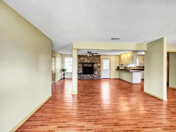 4th image of 3250 Las Brisas Dr