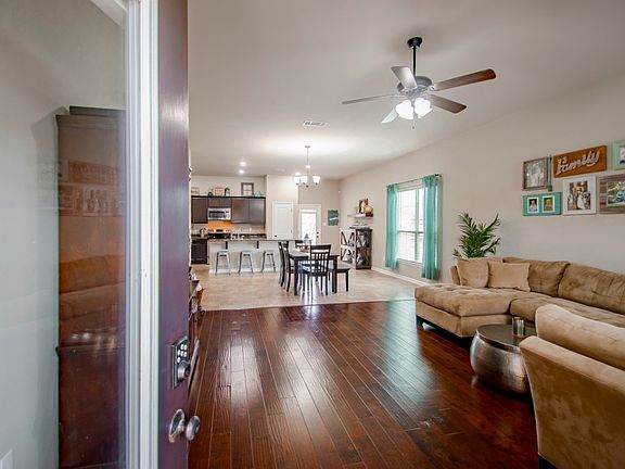 3rd image of 17040 Enterprise Ave