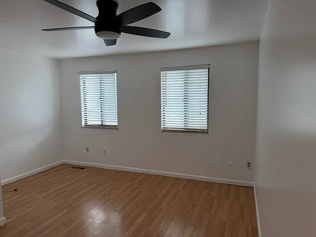 142 Bellwood Ct — Photo 9