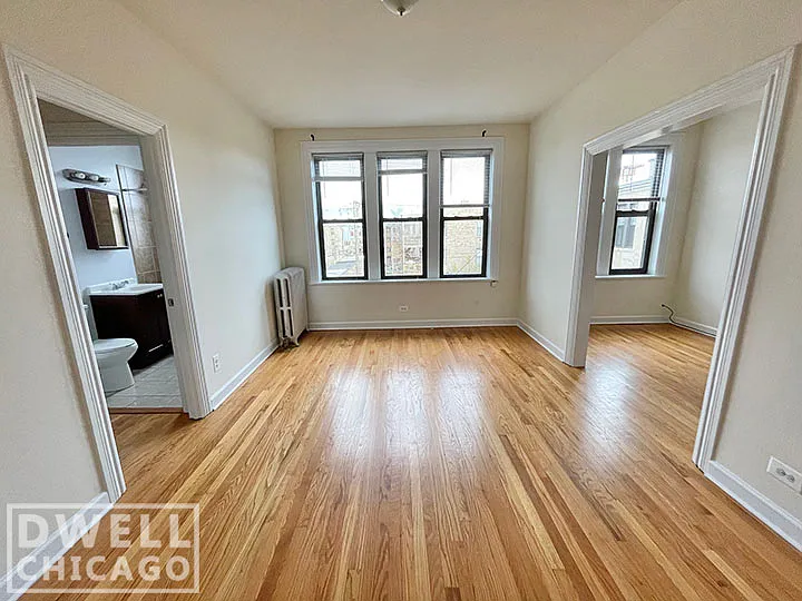 2704 N Sawyer Ave #315 — Photo 2