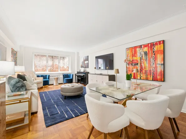 860 Fifth Avenue image 1 of 7