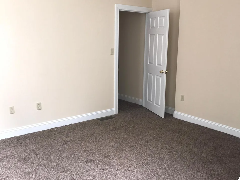 2364 W Clifton Ave #2