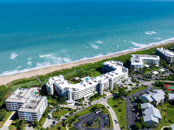 579 NE Plantation Road #N207, Stuart, FL 34996