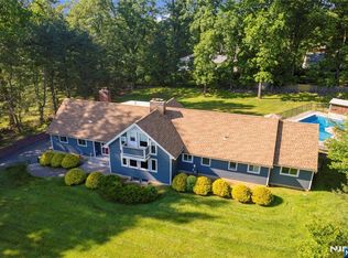 15 Candlestick Ln, Upper Saddle River, NJ 07458