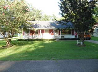 211 Brinkley Ln, Batesville, MS 38606