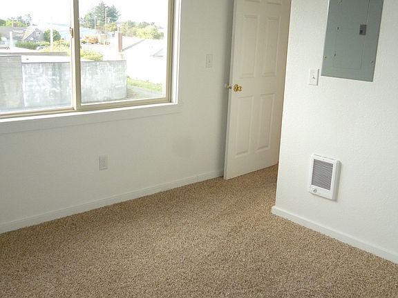 5th image of 114 N Wasson St APT 5