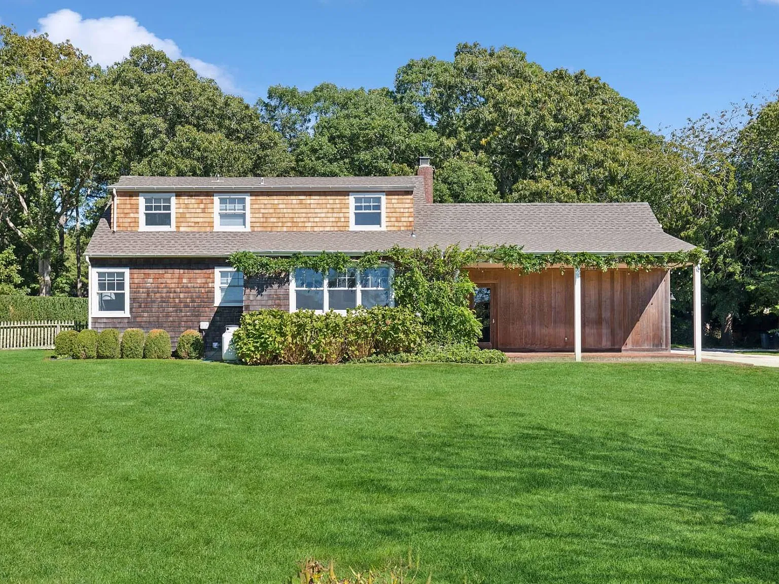 Wainscott South- Moments to Beach Lane — Photo 4