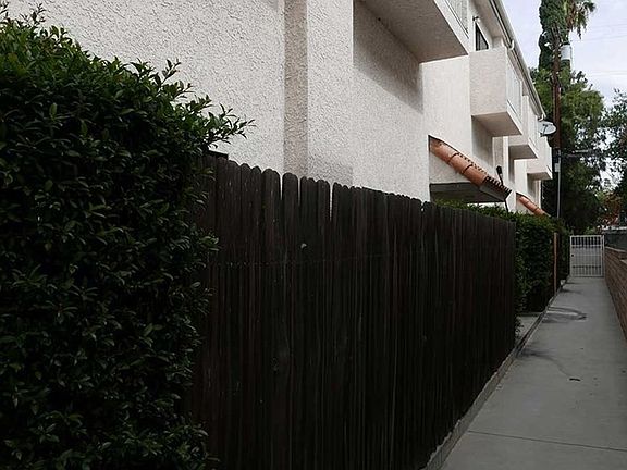 4th image of 16733 Sherman Way APT B