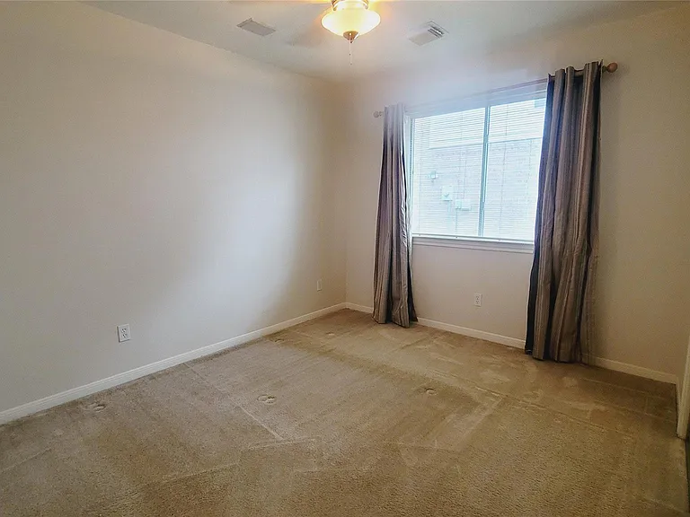 16215 Brinton Ct — Photo 21