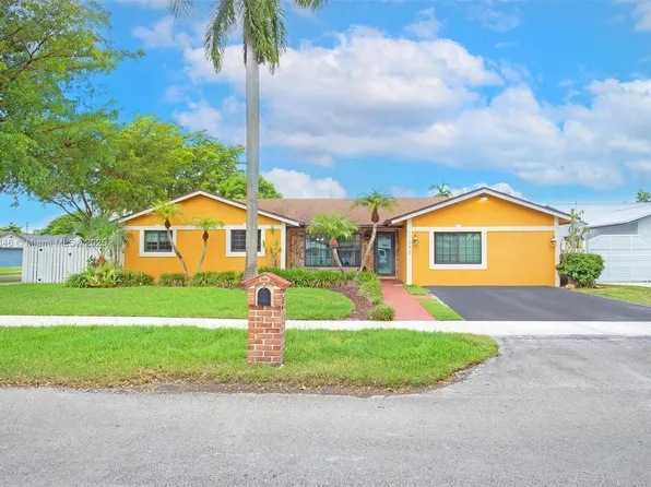 11040 SW 140th Ave, Miami, FL 33186