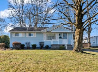 3185 Sunnybrooke Dr, Youngstown, OH 44511