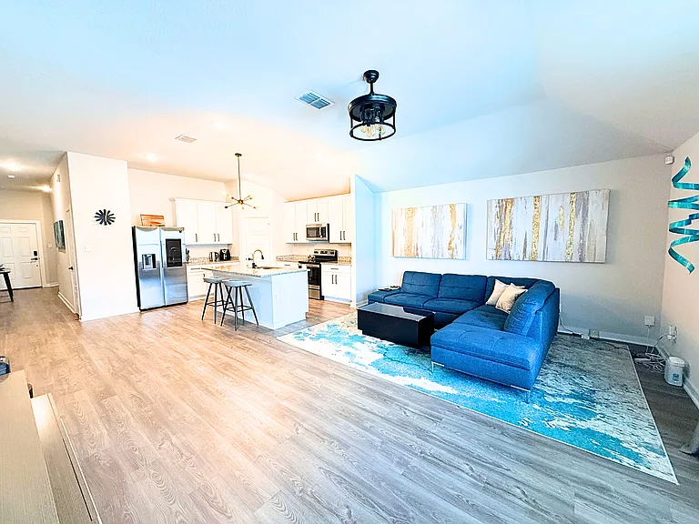 2018 Reserve Way — Photo 7