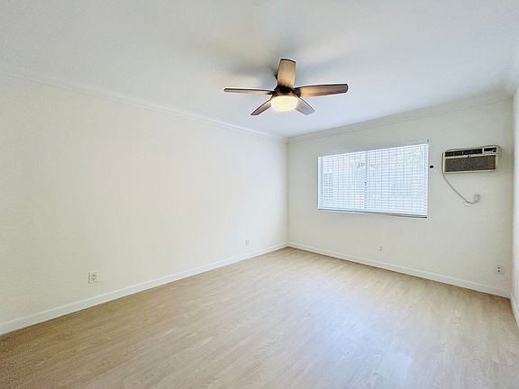 5th image of 1726 & 1730 S Barrington Ave #30-2