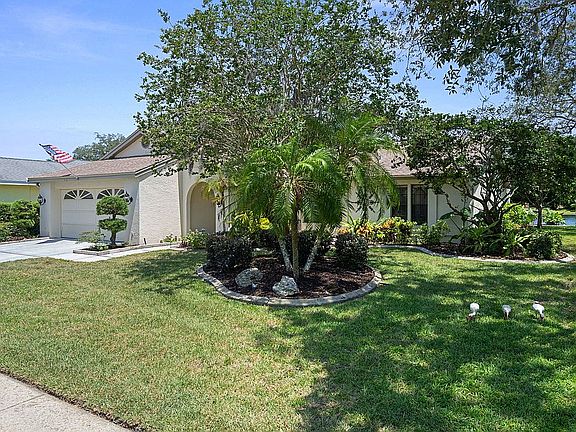 4th image of 2912 Windridge Dr