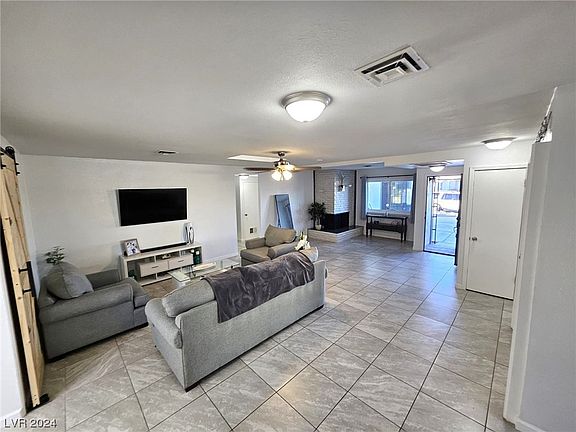 5th image of 1728 Lamplighter Ln
