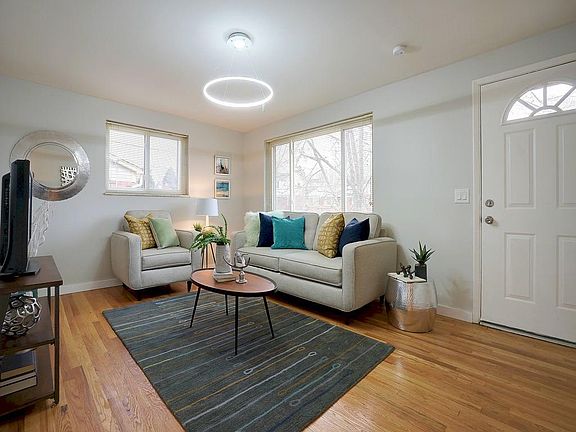 4th image of 3889 Woodsong Dr