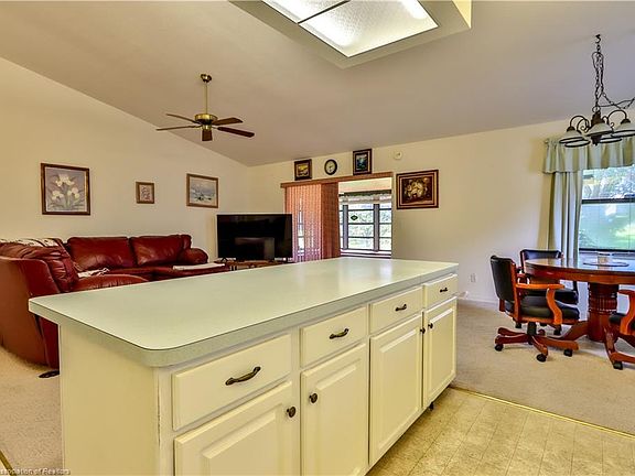 3rd image of 1747 W Orangewood Pl