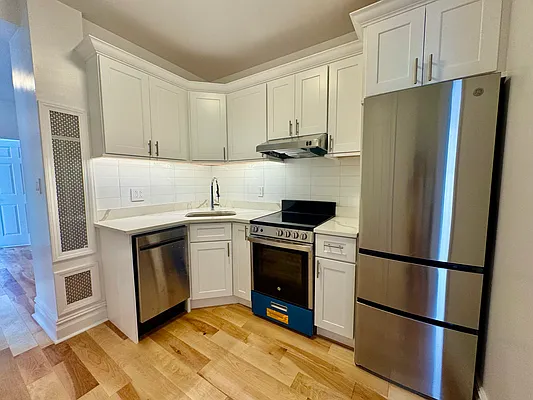 Rented by REAL New York | media 4