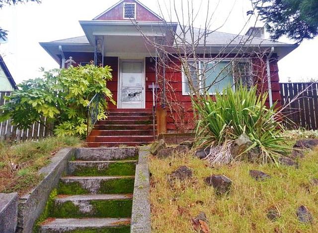 1st image of 1918 Burwell St