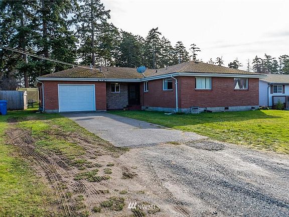 2nd image of 626 NE Harvest Dr