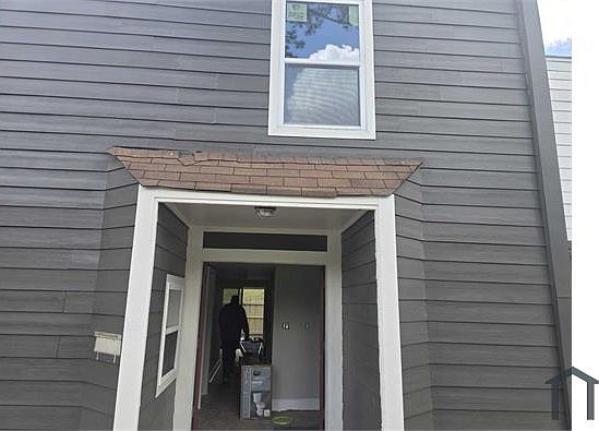 2nd image of 2730 Penwood Pl