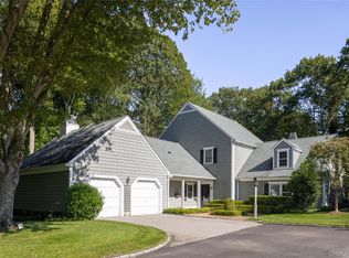 7 Rabbit Run, Glen Cove, NY 11542