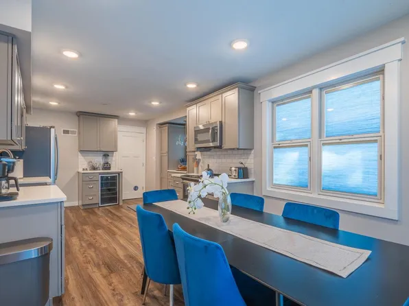 513 East Bolivar AVENUE, Milwaukee, WI 53207