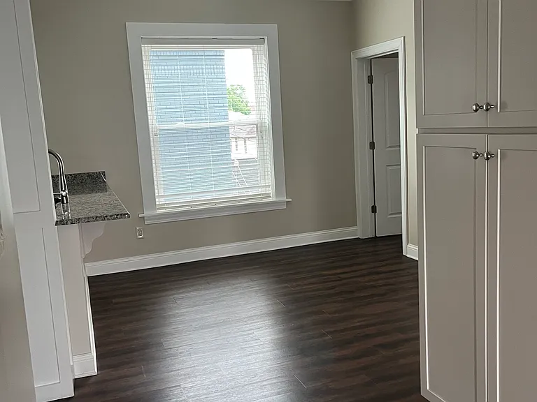 603 E Riverside Dr #F — Photo 5
