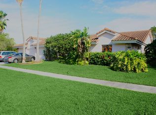 20701 Waters Edge Ct, Boca Raton, FL 33498