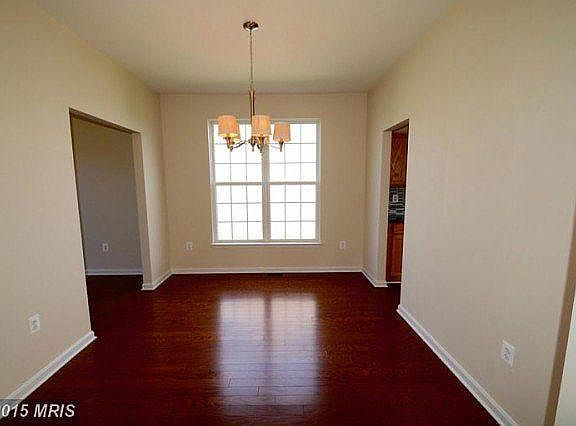 4th image of 6924 Versaille Dr