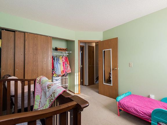 4th image of 4916 Stoneybrook Blvd