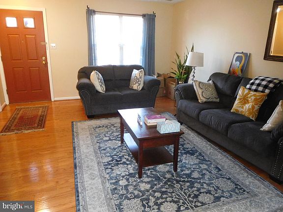 2nd image of 7723 Wolford Way
